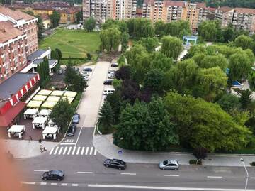 Фото номера Улучшенный двухместный номер с 1 кроватью или 2 отдельными кроватями Отель Hotel Petroşani г. Петрошани 44