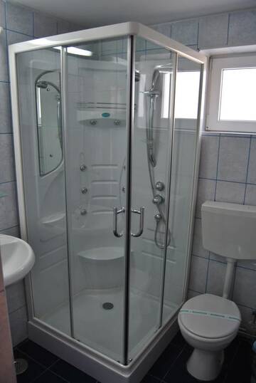 Фото номера Улучшенный двухместный номер с 1 кроватью Гостевой дом Cabana Popasul Haiducilor г. Петрошани 3